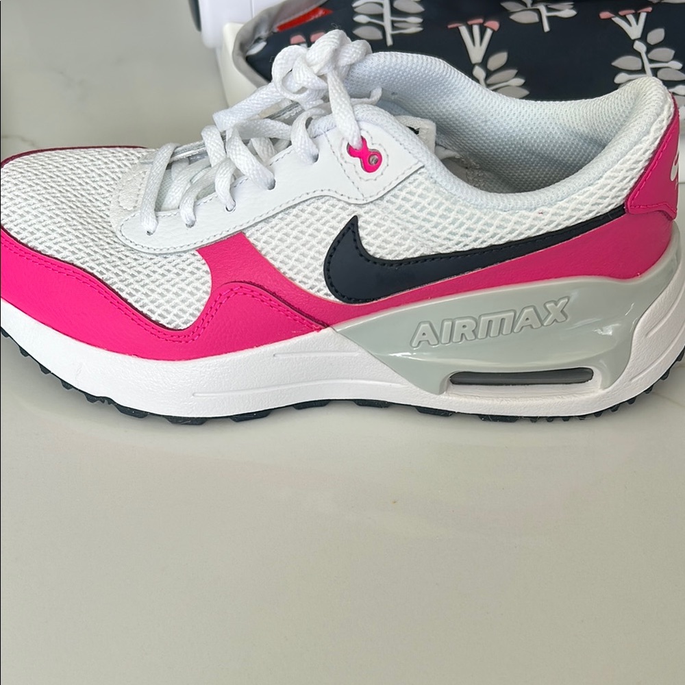 Nike Air Max White and Pink Sneakers